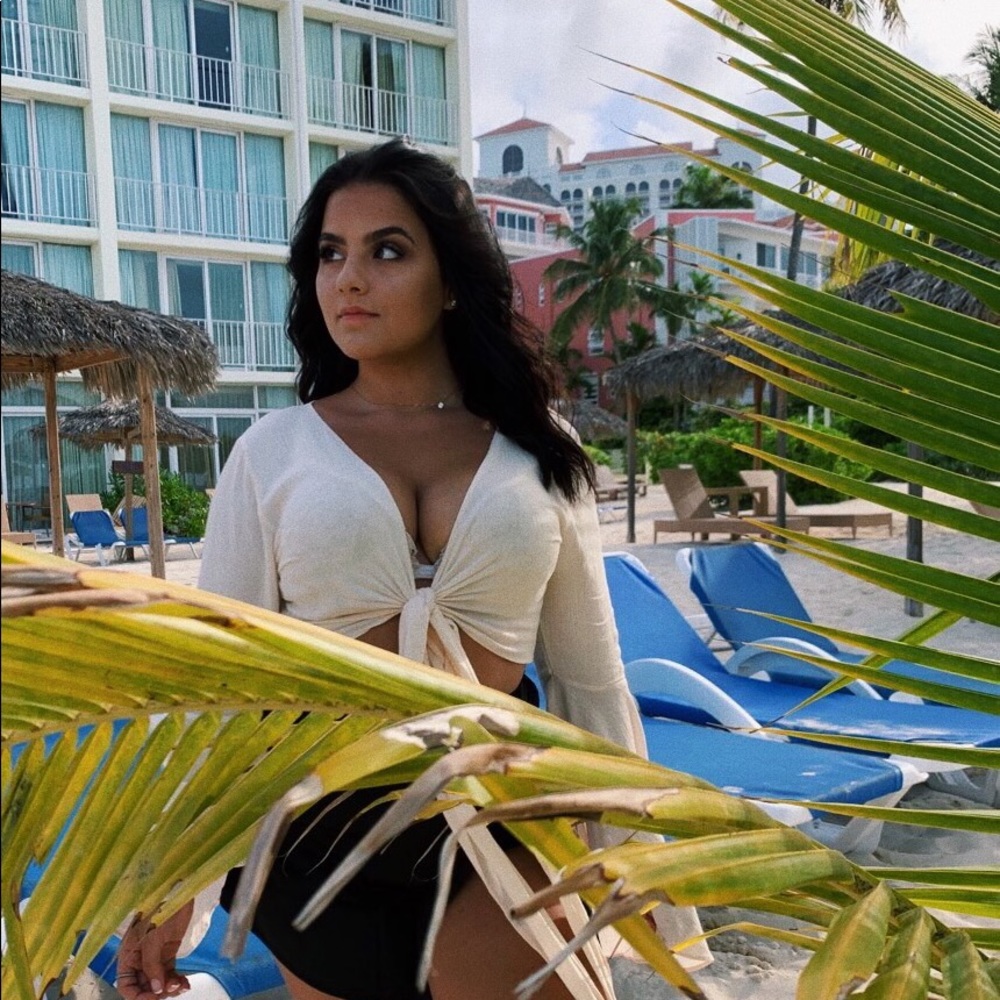 Meet your Posher, Bella